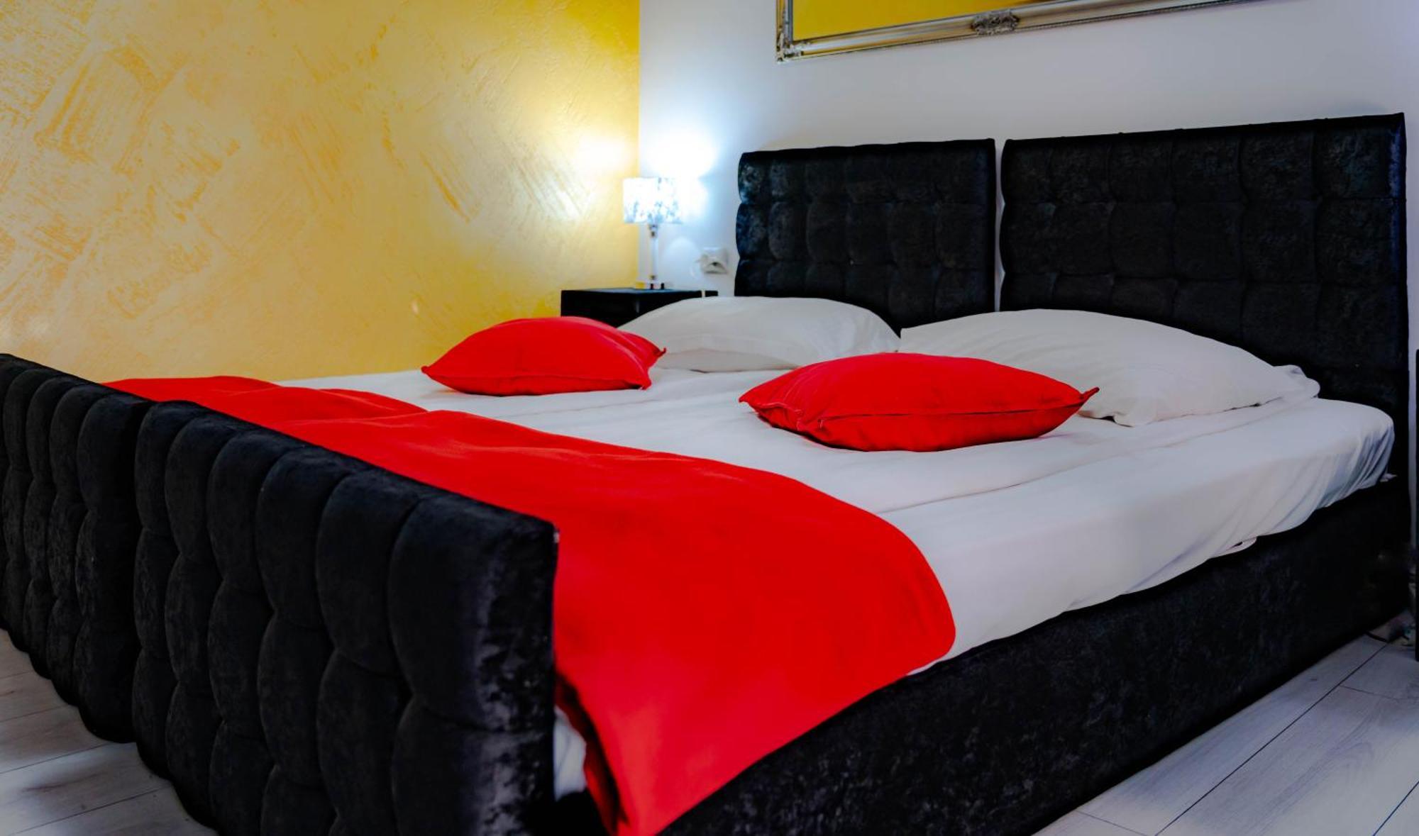 Casa Alis Hotel Oradea Exterior photo