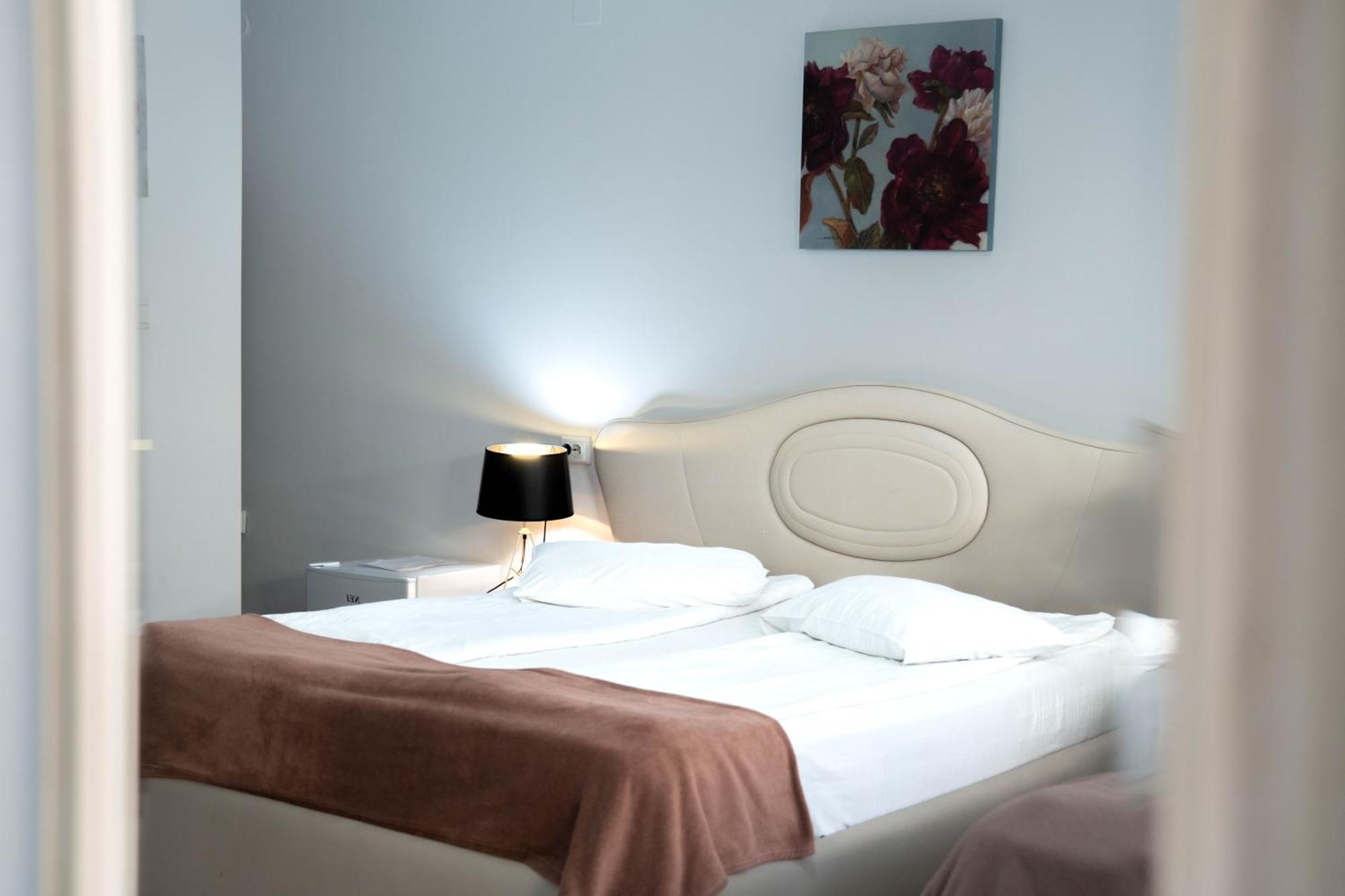 Casa Alis Hotel Oradea Exterior photo